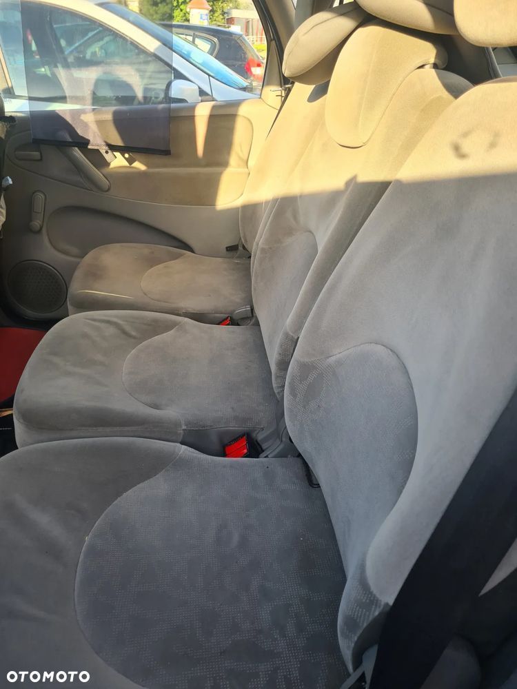 Citroën Xsara Picasso 1.6 HDI Impress - 9