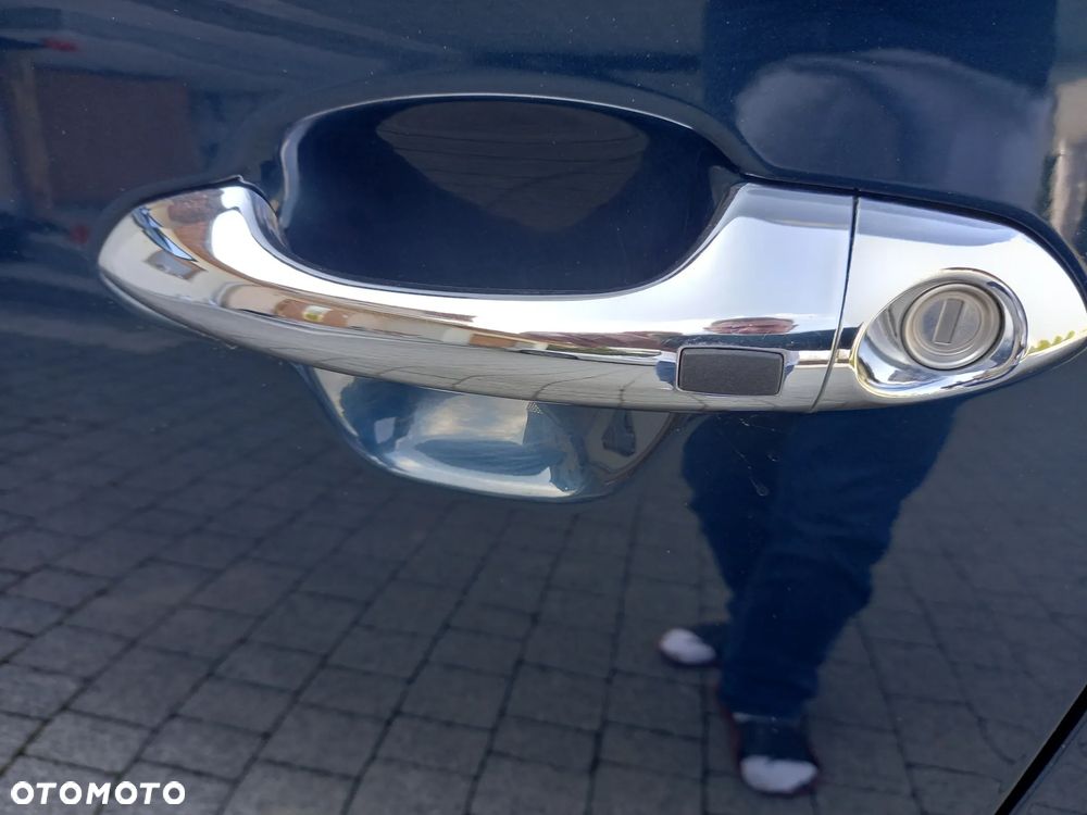 Kia Carens 1.7 CRDi XL 7os - 40