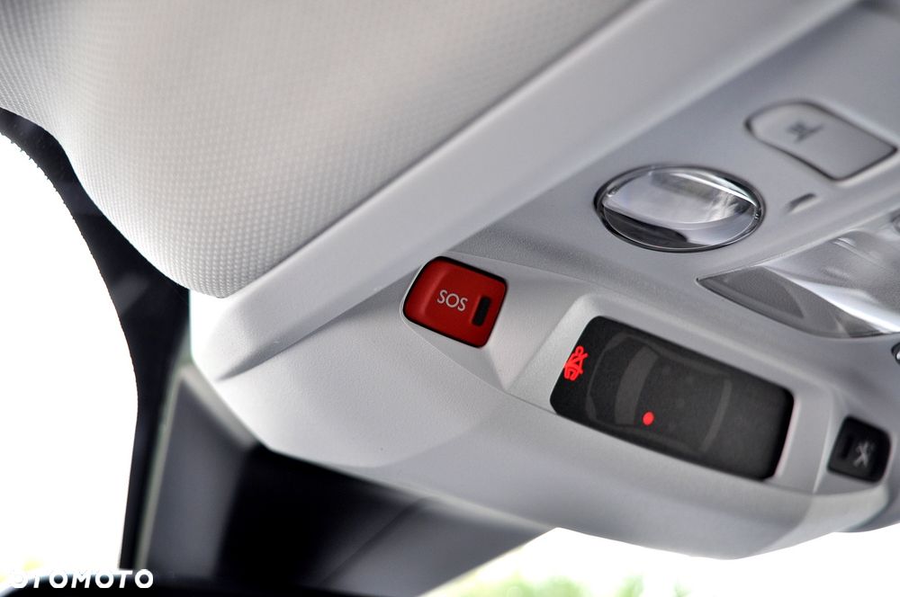 Peugeot 3008 BlueHDi 130 Stop & Start Allure Business-Paket - 31