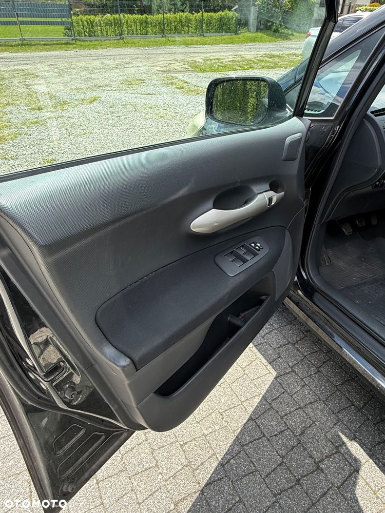 Toyota Auris - 14