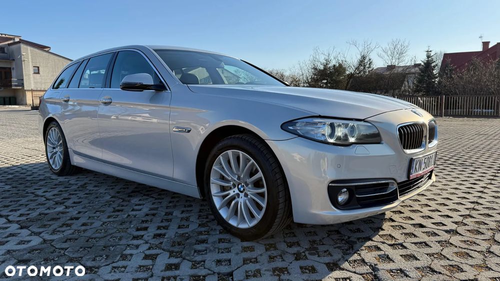 BMW Seria 5 525d Luxury Line - 3