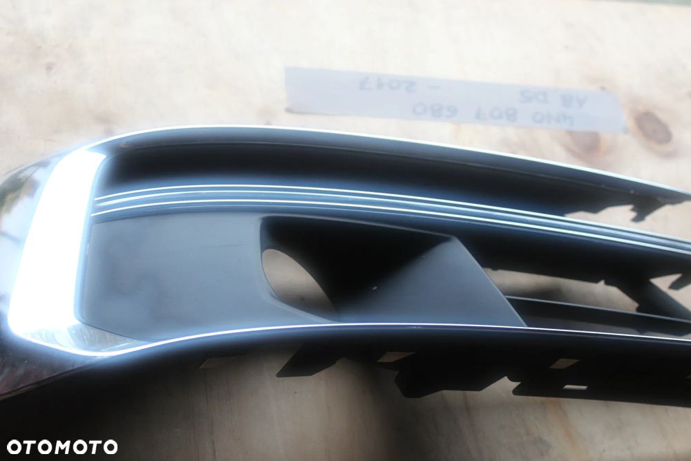 KRATKA ZDERZAKA PRAWA AUDI A8 D5 4N0807680 2018 - 7