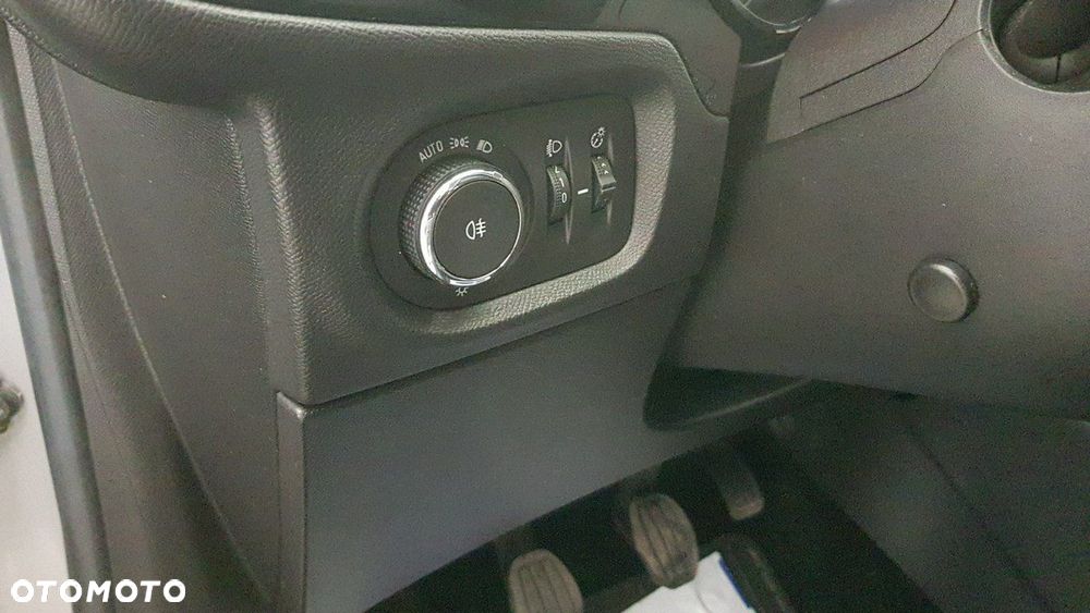 Opel Corsa - 20