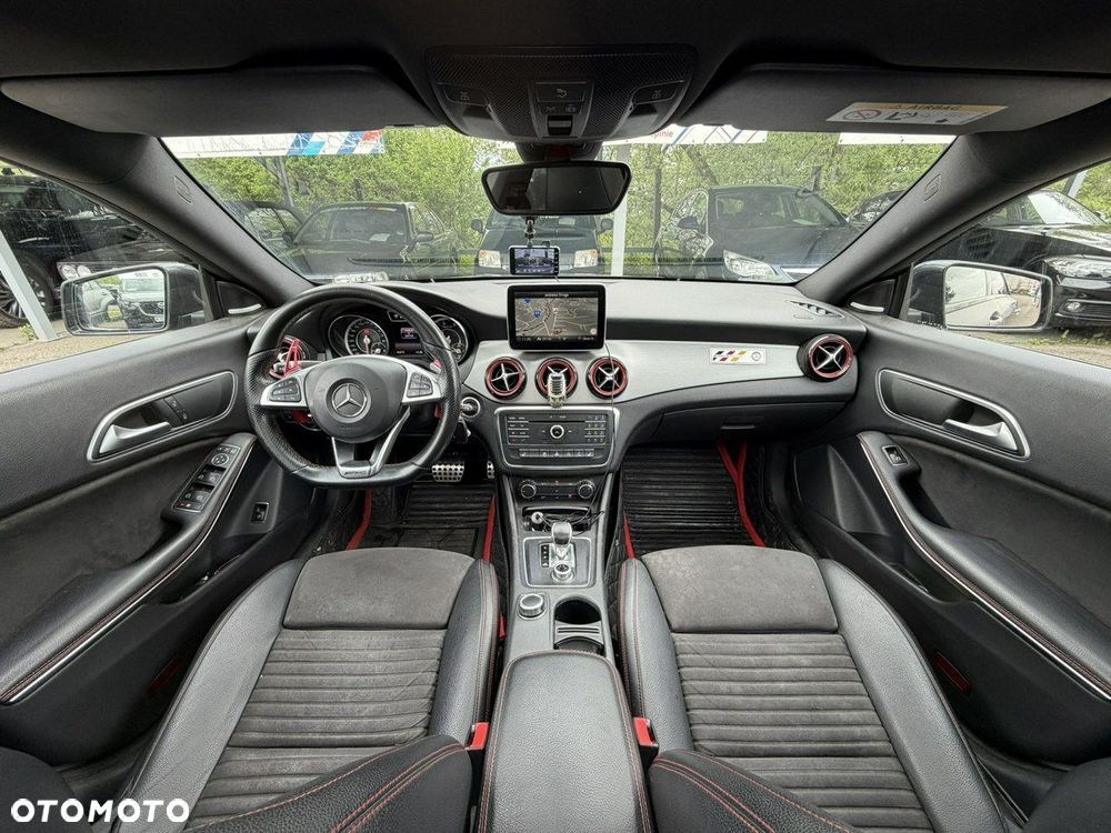 Mercedes-Benz CLA - 13