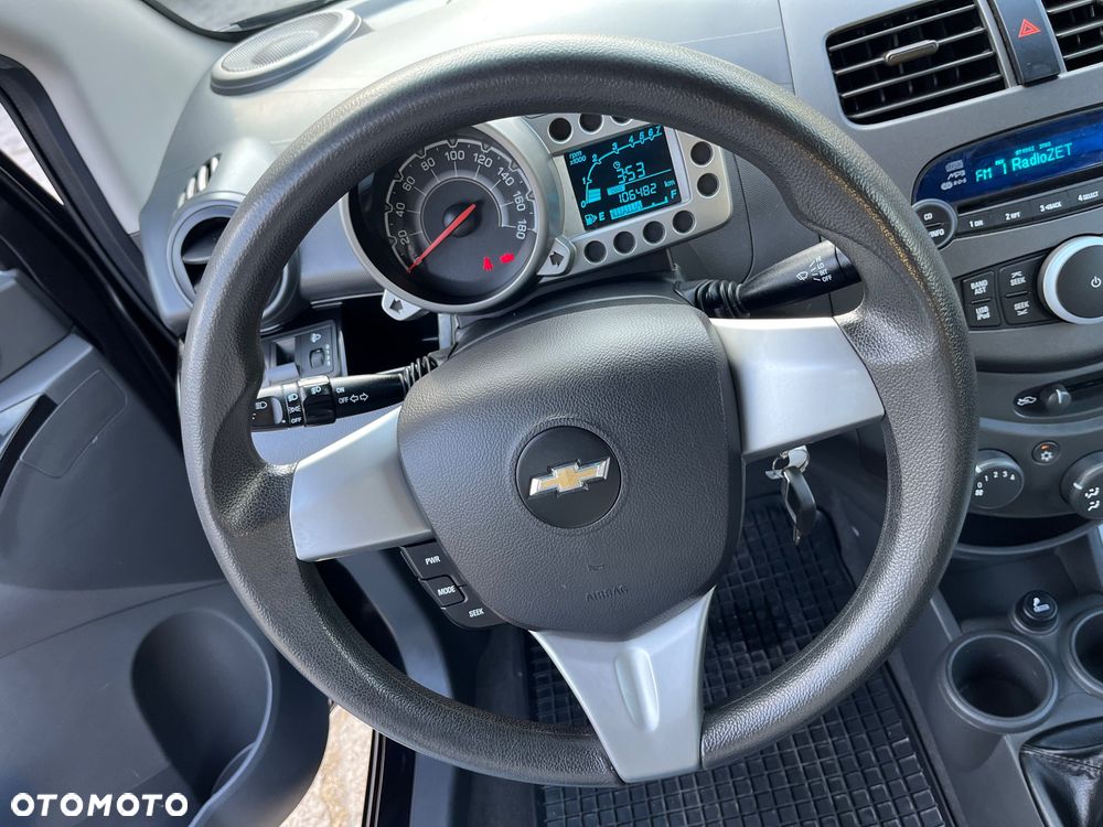 Chevrolet Spark - 36