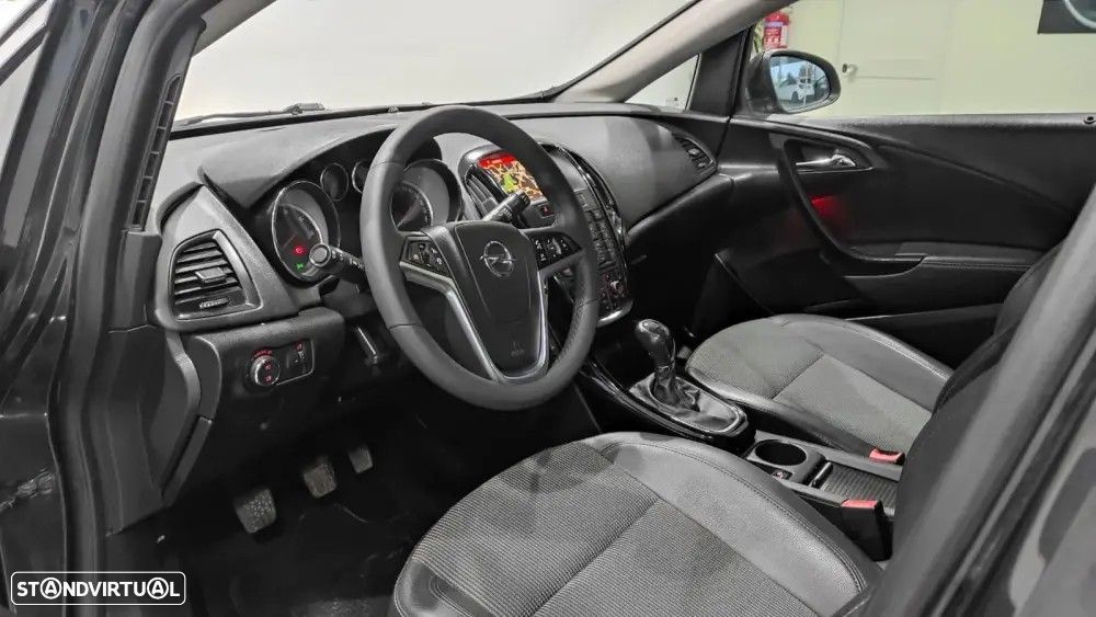 Opel Astra Sports Tourer 1.6 CDTi Executive S/S - 17