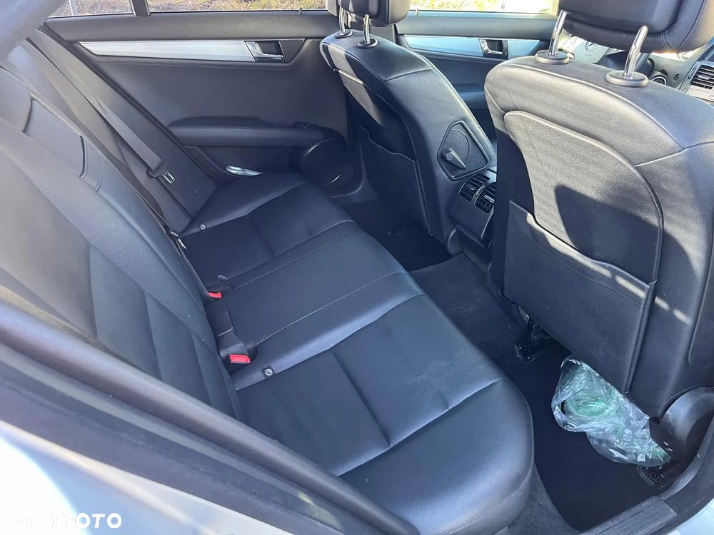 Mercedes-Benz Klasa C 350 CDI BlueEff Avantgarde - 7