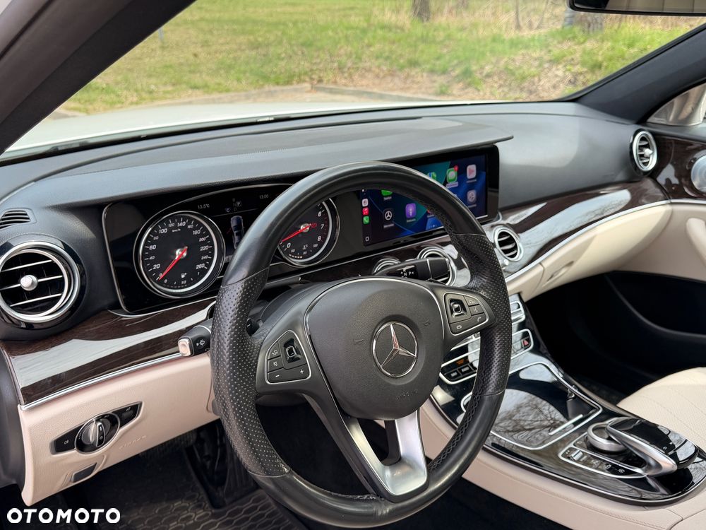 Mercedes-Benz Klasa E 300 9G-TRONIC AMG Line - 12