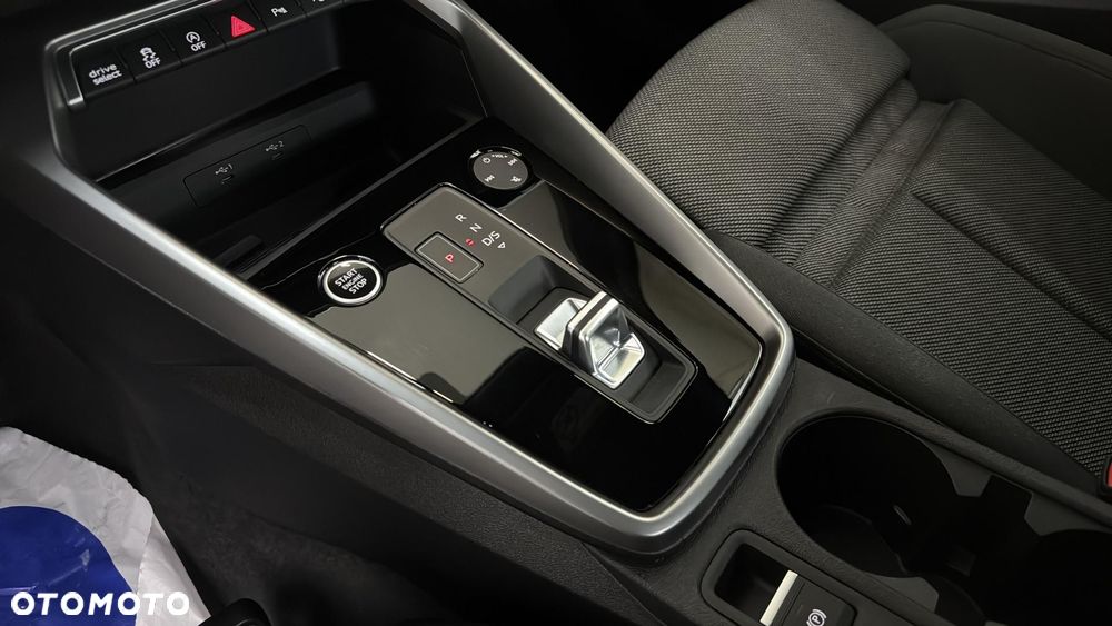 Audi A3 Limousine 35 TFSI mHEV S Line S tronic - 15