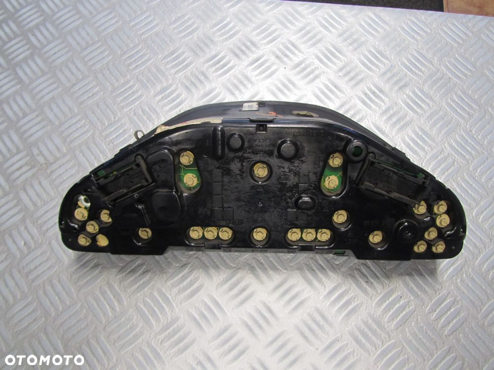 licznik 2025401648 - 3