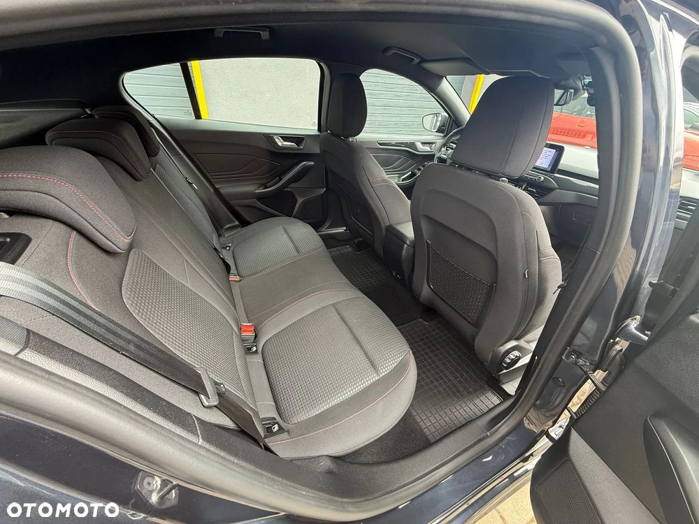Ford Focus 1.0 EcoBoost ST-Line - 18