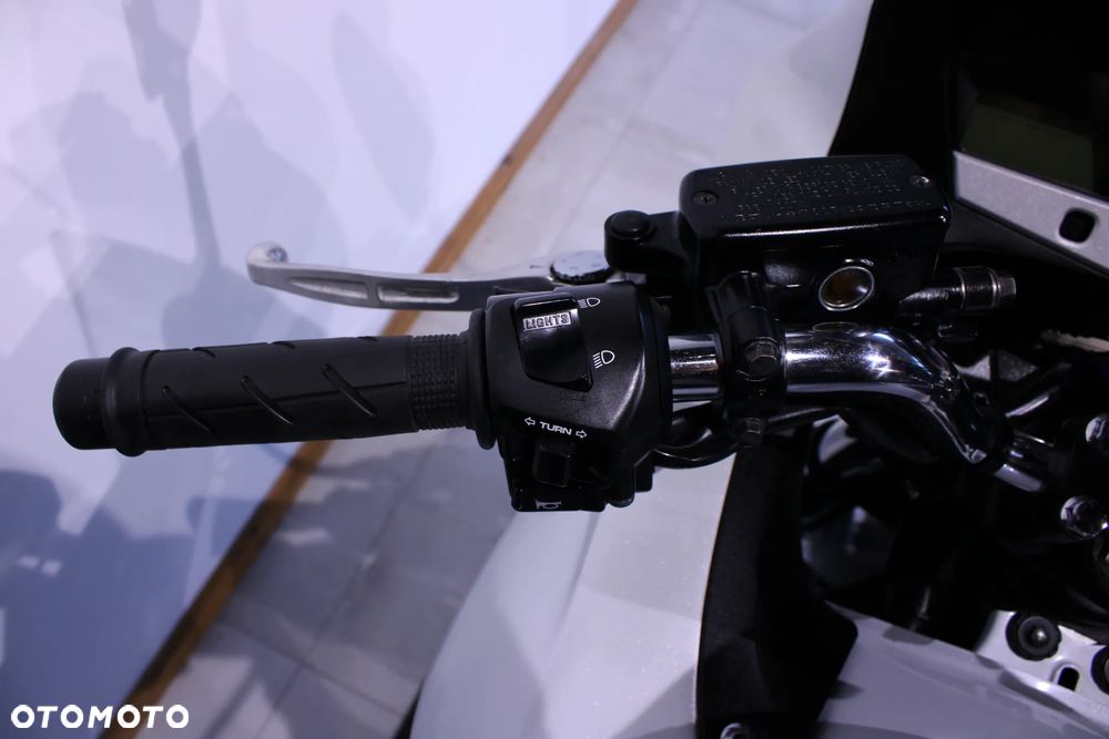 Honda CBF - 8
