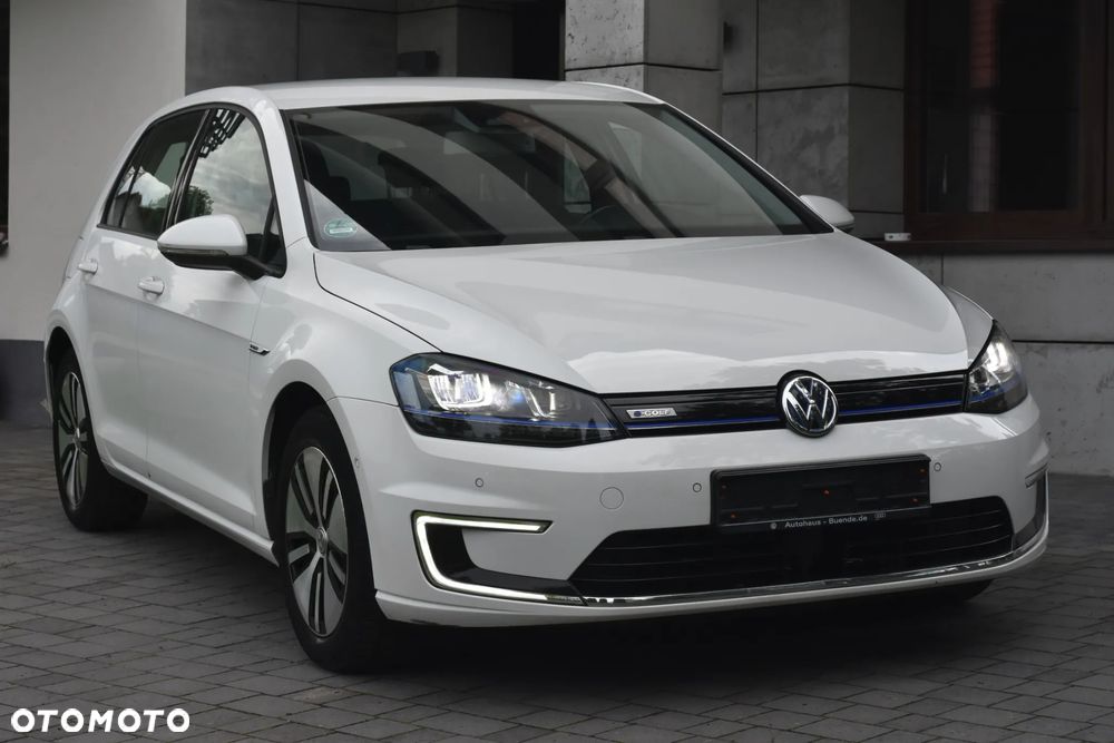 Volkswagen Golf - 22