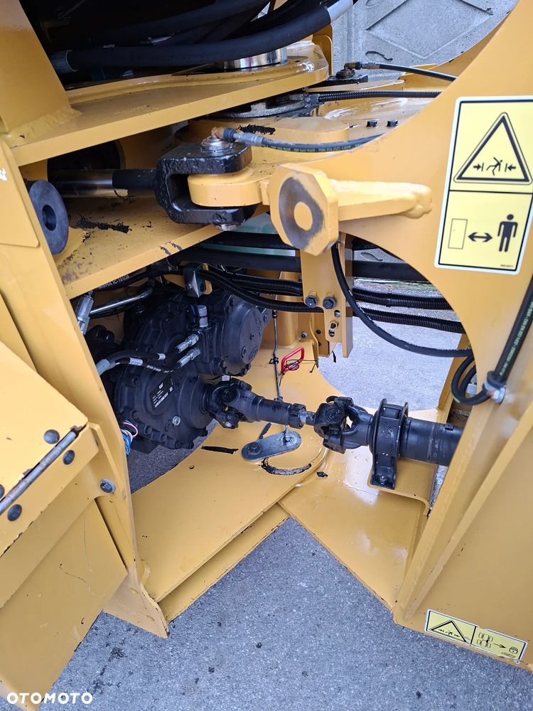 Caterpillar CAT 914 M - 32