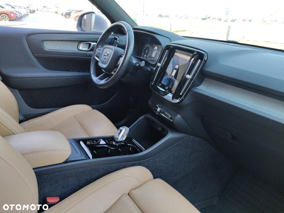 Volvo XC 40 - 21