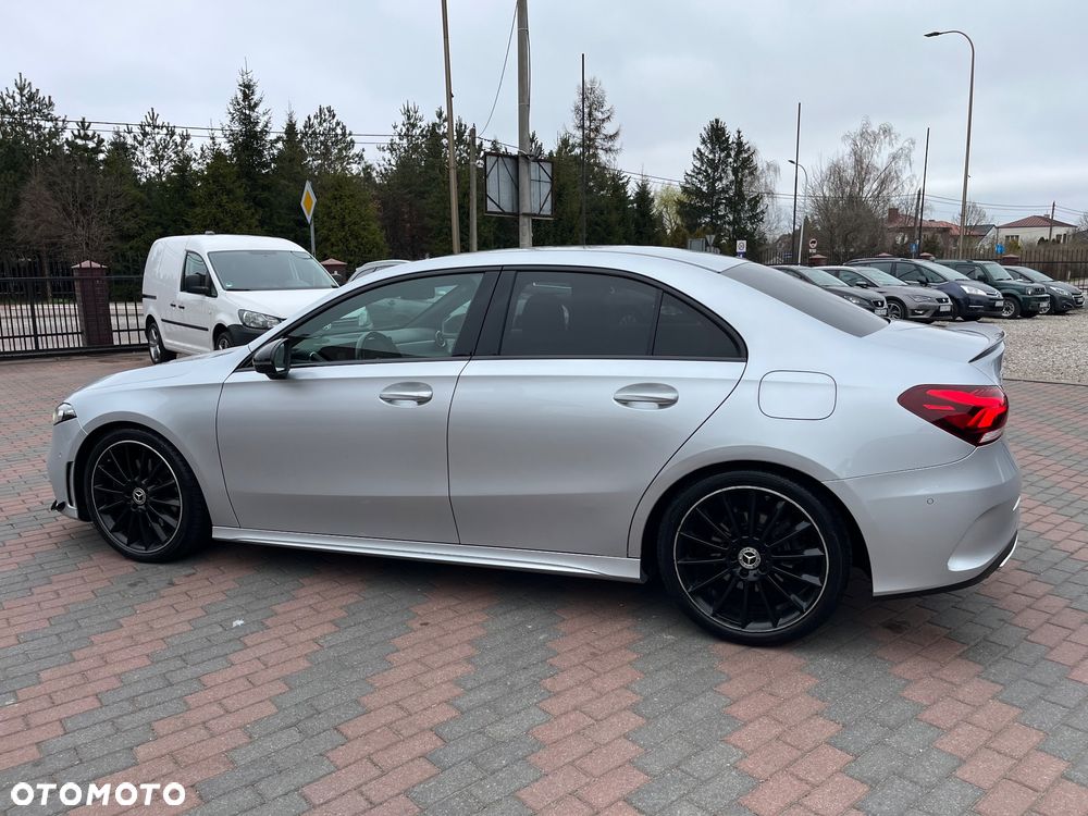 Mercedes-Benz Klasa A 220 4-Matic AMG Line 7G-DCT - 2