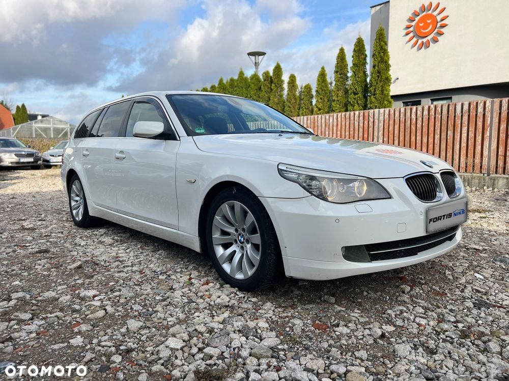 BMW Seria 5 525d - 5