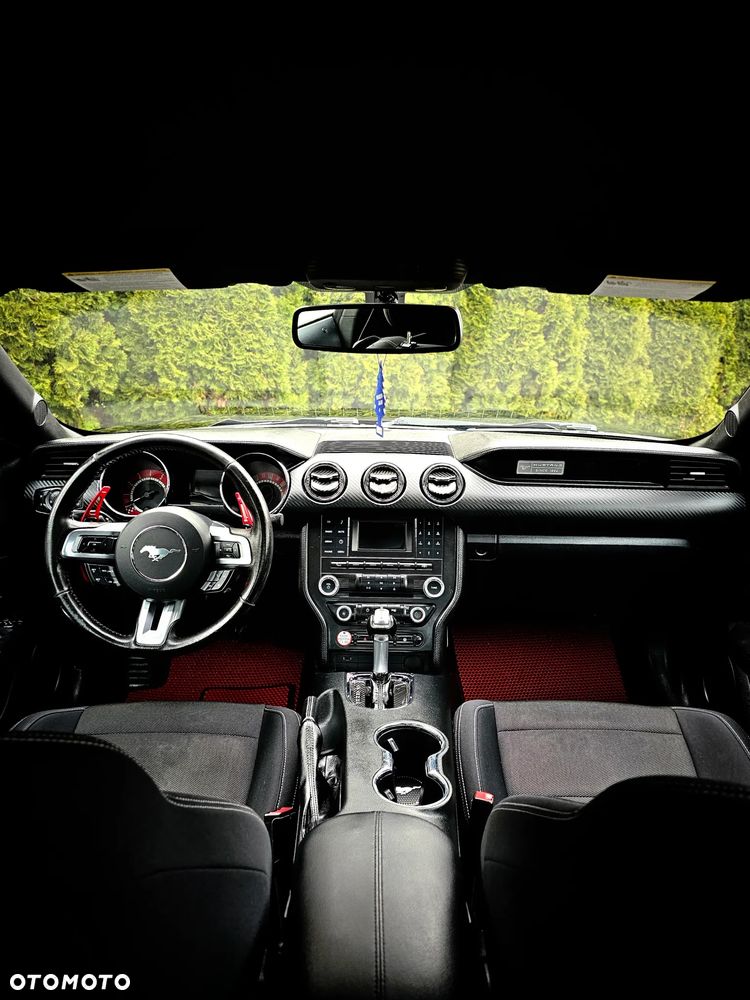 Ford Mustang 3.7 V6 - 8