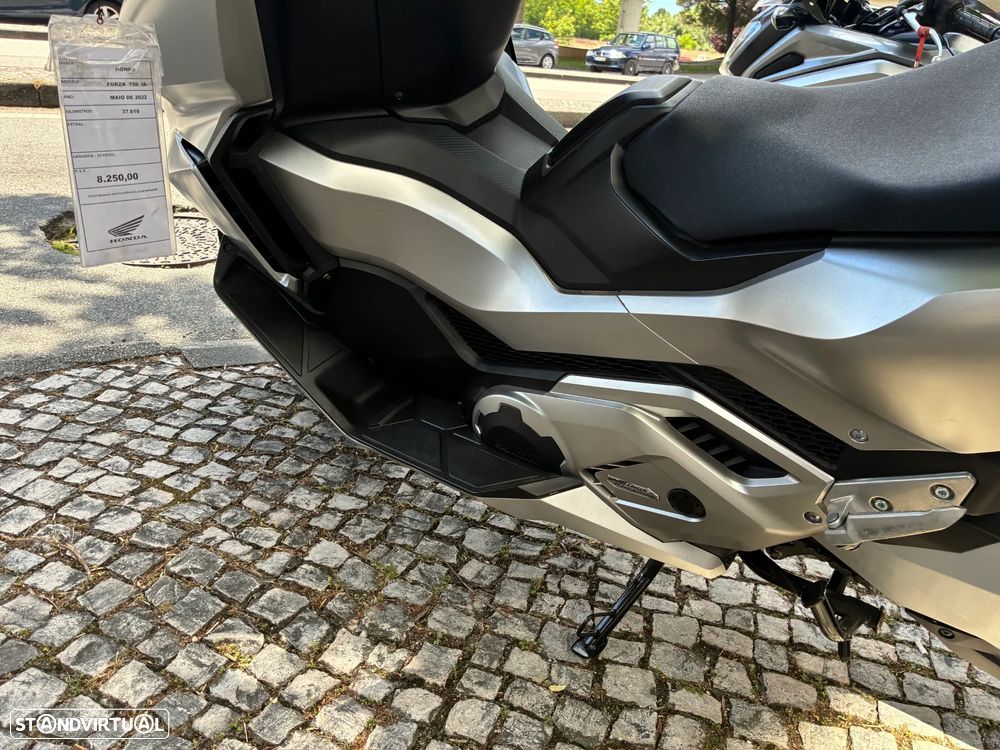 Honda Forza 750 IA - 9