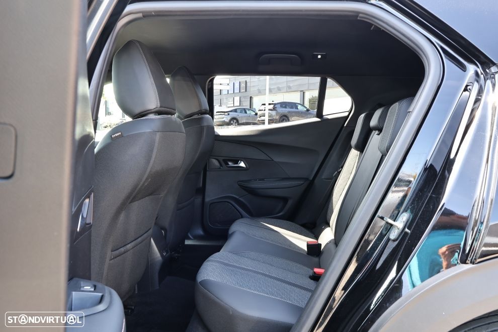 Peugeot 2008 1.2 Hybrid Allure e-DCS6 - 17