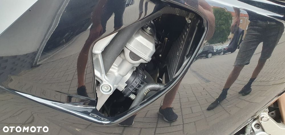 Yamaha FZR - 29
