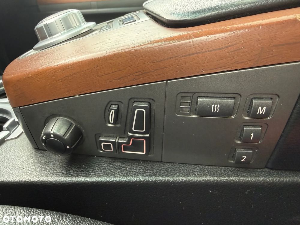 BMW Seria 7 750Li - 28