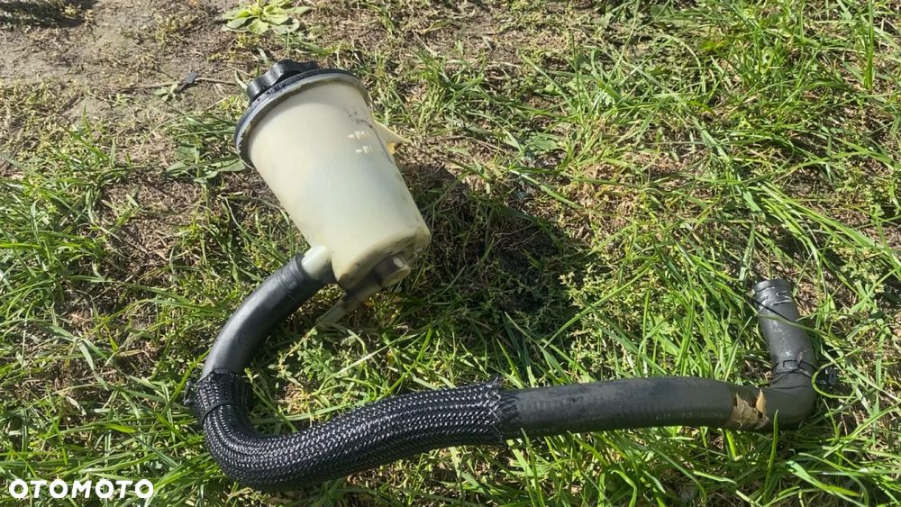 ZBIORNICZEK WSPOMAGANIA FORD USA MUSTANG V GT - 3