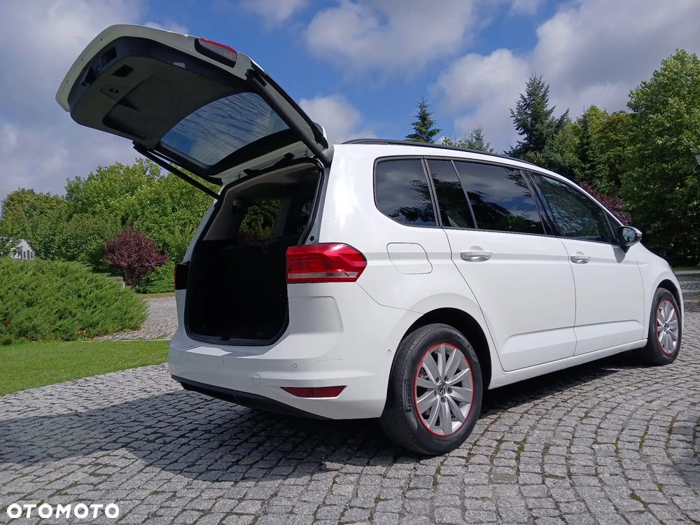 Volkswagen Touran - 6