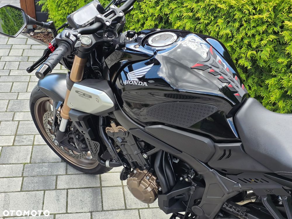 Honda CB - 25
