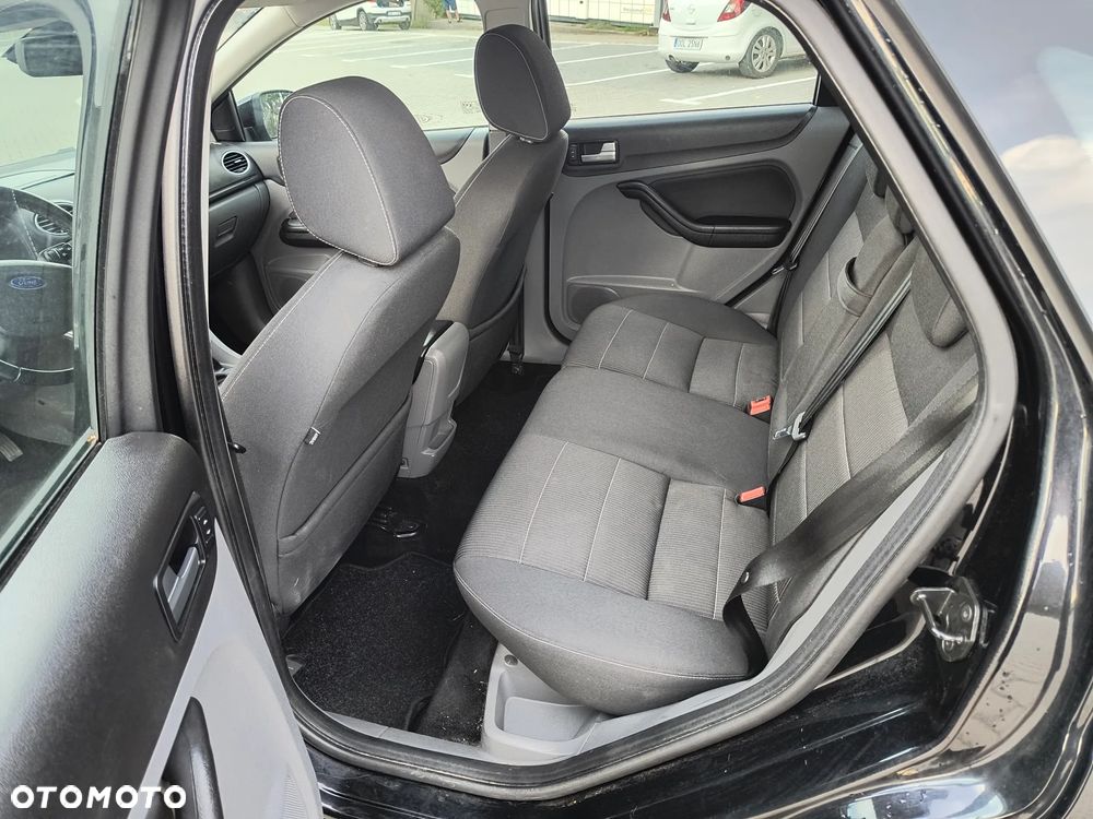 Ford Focus 1.8 FF Platinium X - 11