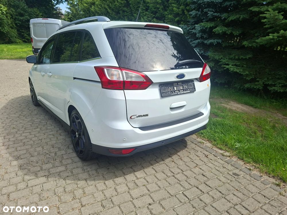 Ford Grand C-MAX - 18