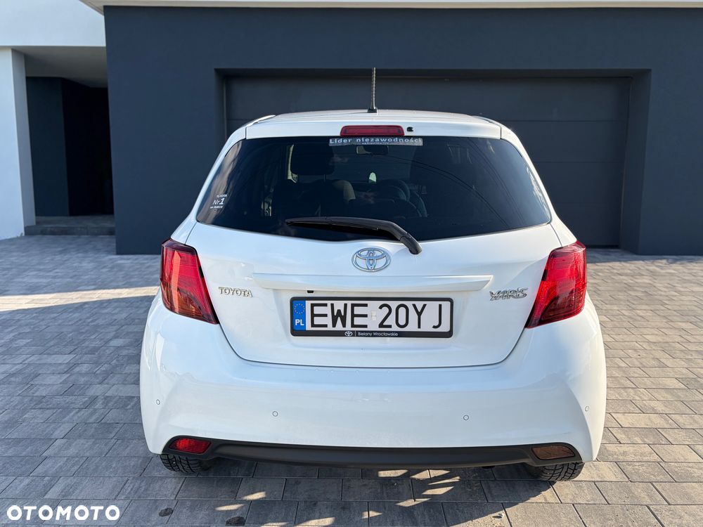 Toyota Yaris 1.33 Premium - 6