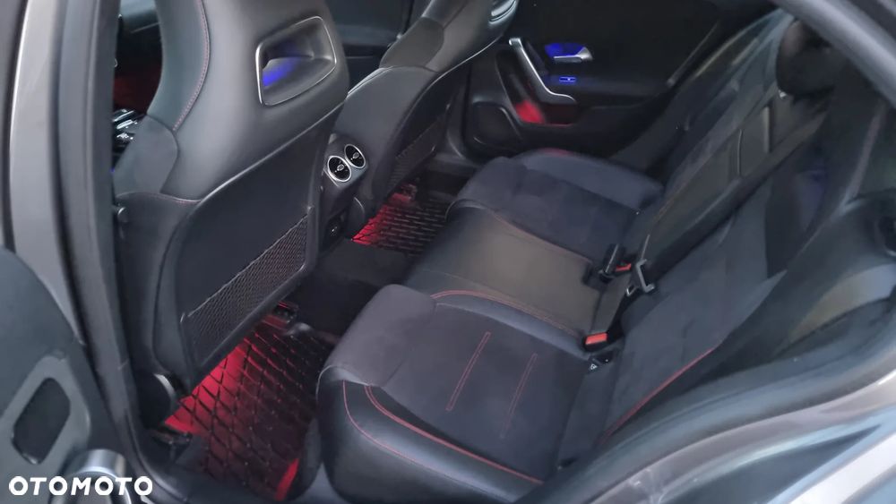 Mercedes-Benz Klasa A 220 4-Matic AMG Line 7G-DCT - 28