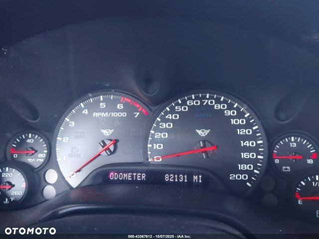 Chevrolet Corvette - 11