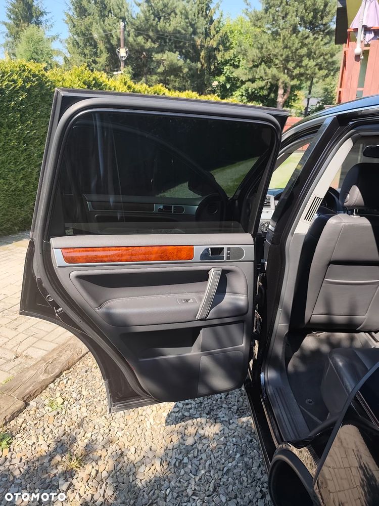 Volkswagen Touareg 2.5 R5 TDI Tiptr - 12