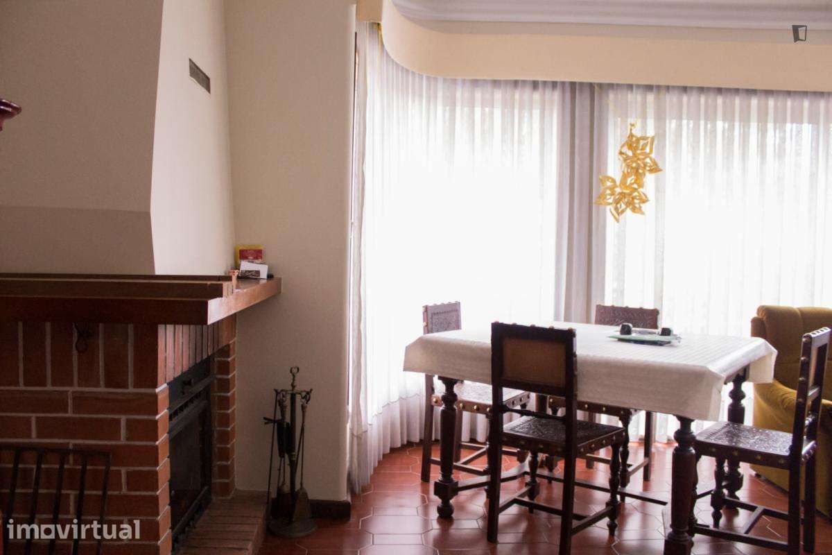 Quarto - localizado em São Mamede de Infesta Porto - Grande imagem: 4/21