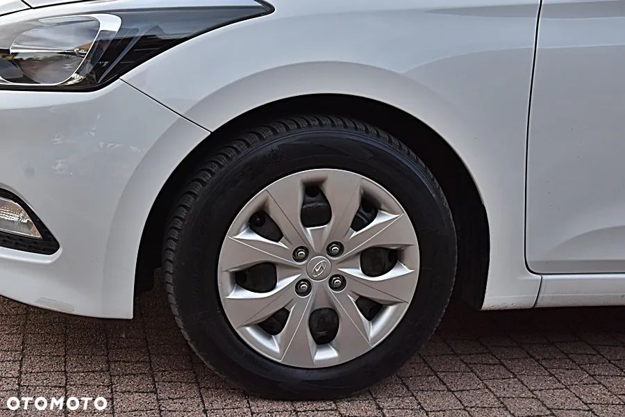 Hyundai i20 - 19