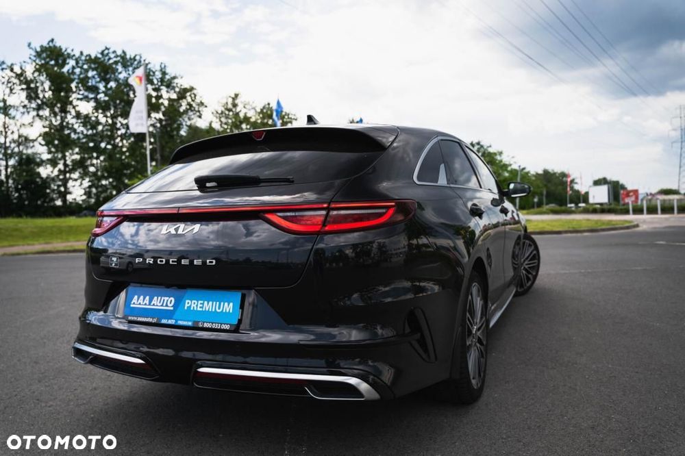 Kia ProCeed - 13