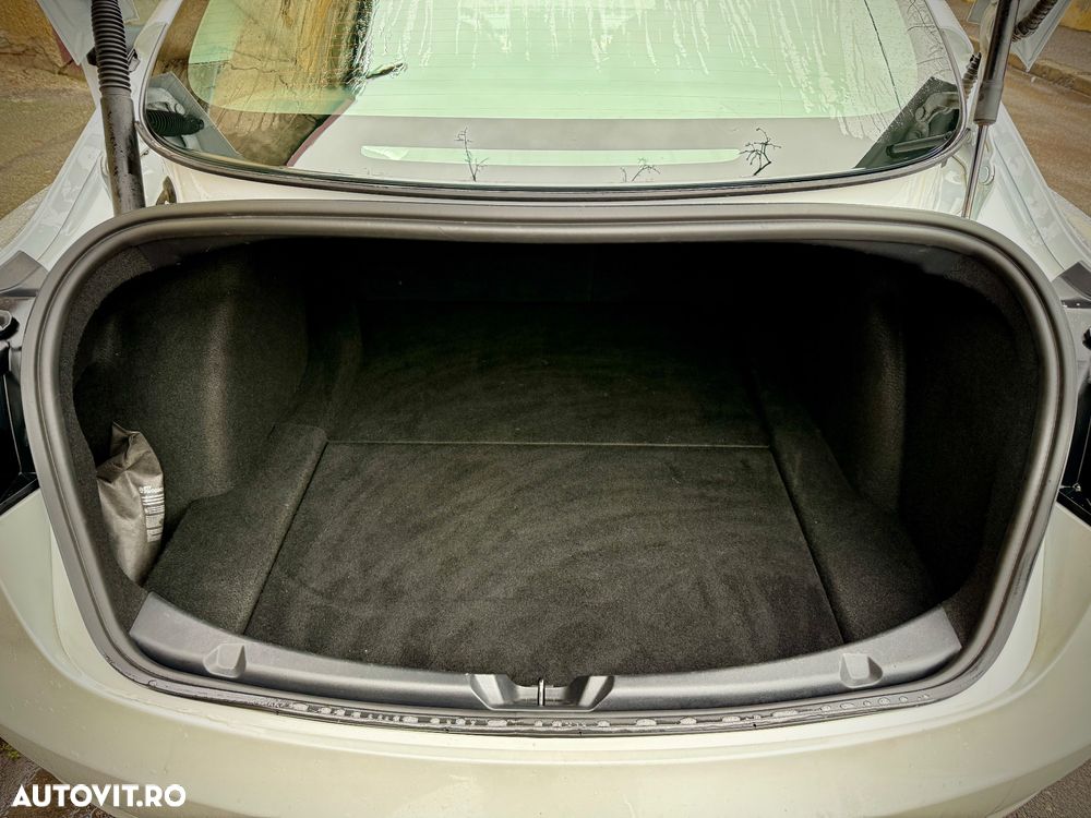 Tesla Model 3 Langstreckenbatterie Allradantrieb Dual Motor Performance - 16