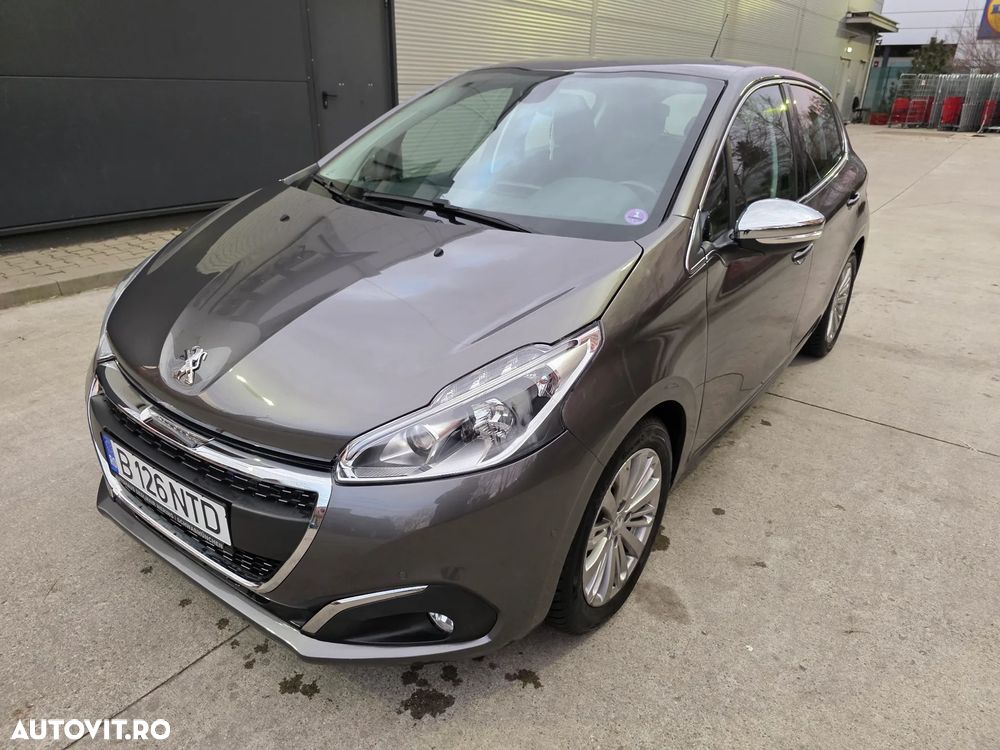 Peugeot 208 1.2 L PureTech Turbo Allure Aut. - 1