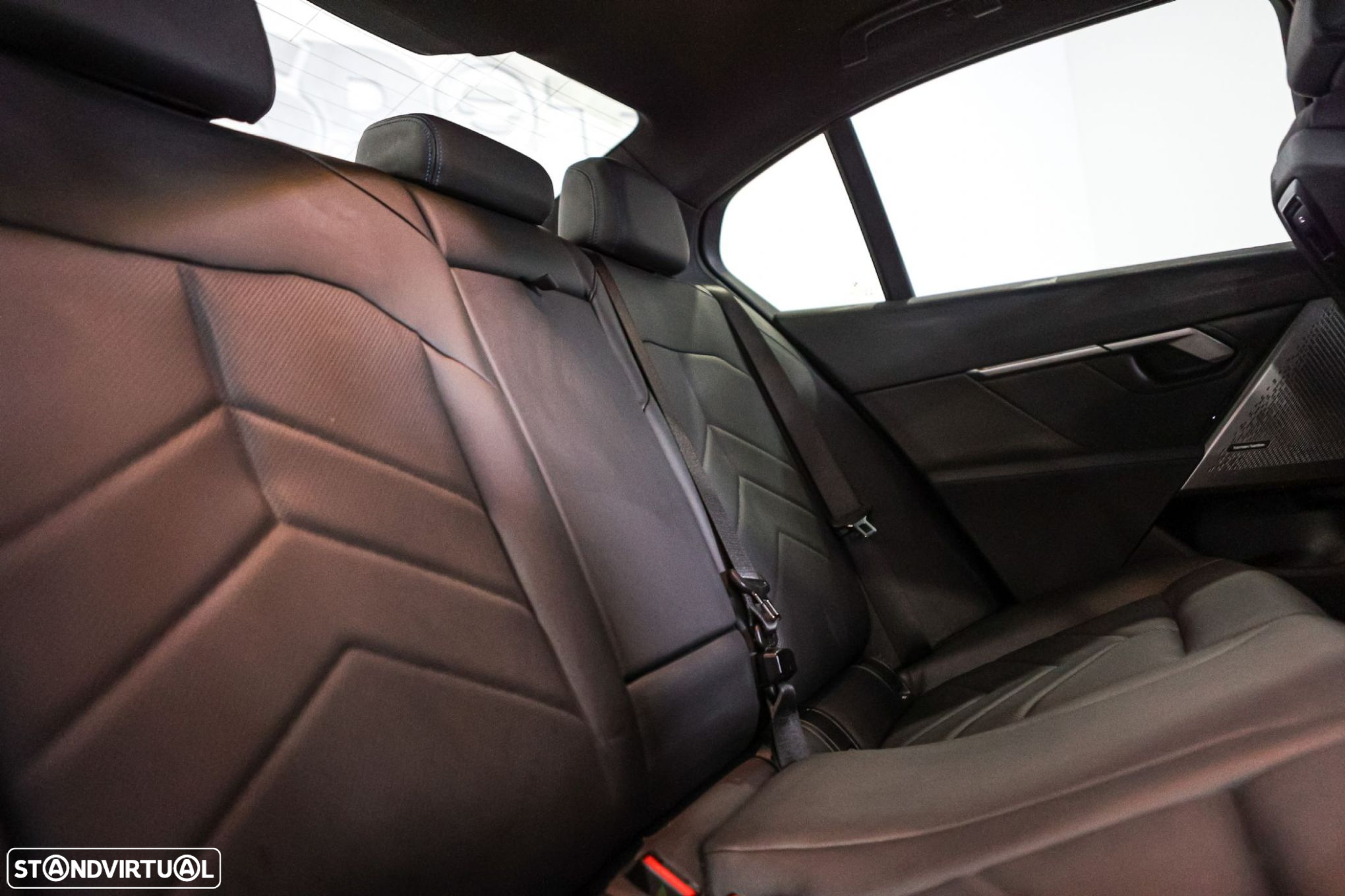 BMW i5 eDrive40 Edição Desportiva M - 14