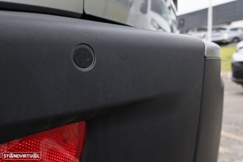 Peugeot e-2008 54 kWh Allure - 6