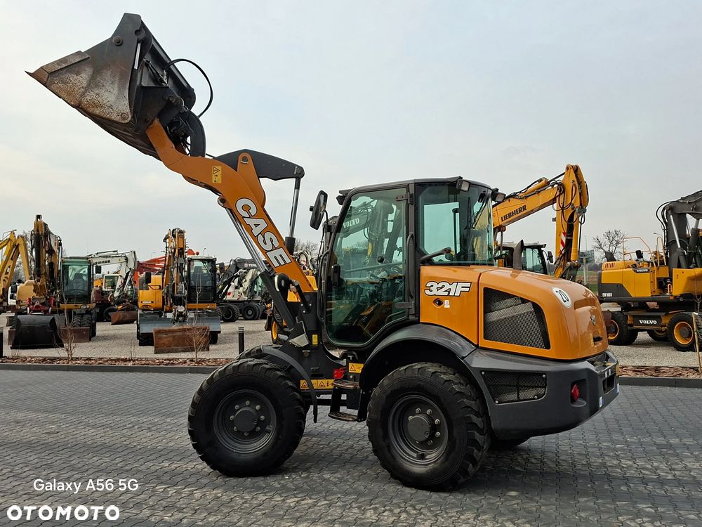 Case 321F Łyżka+Widły - 3