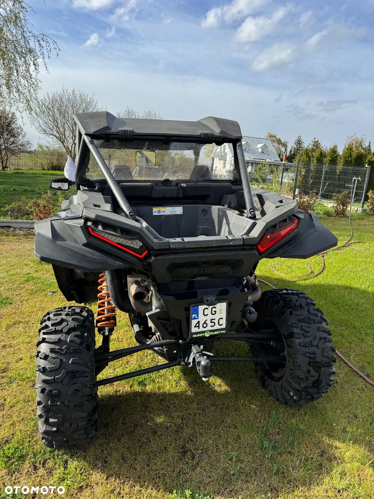 Polaris RZR - 11