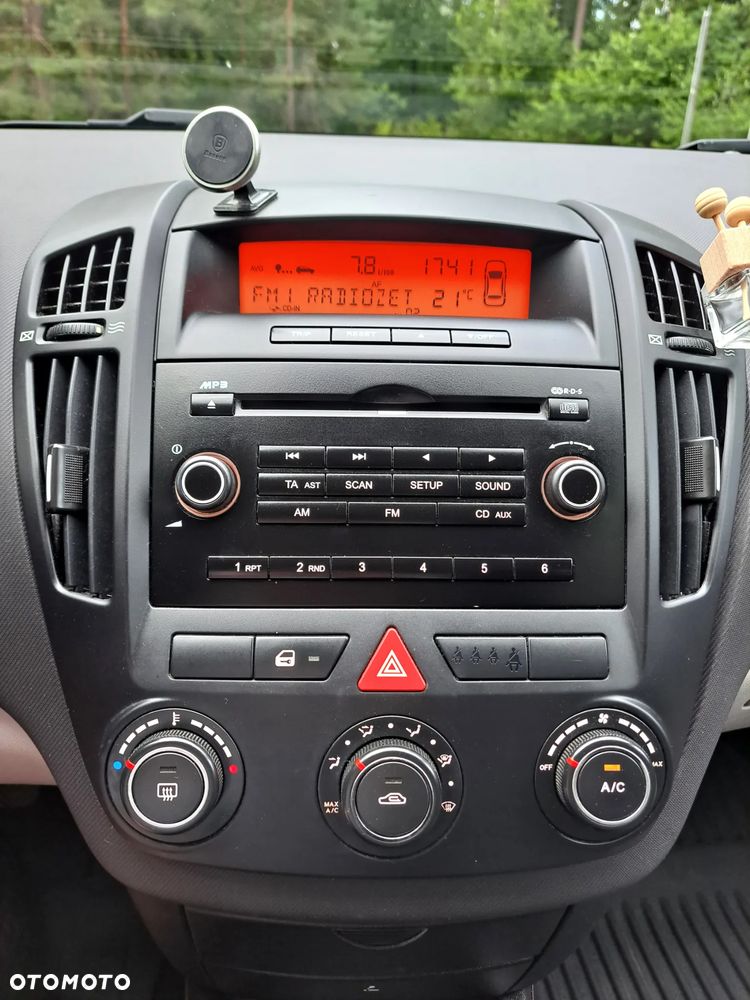 Kia Ceed 1.6 Crdi Optimum + - 16