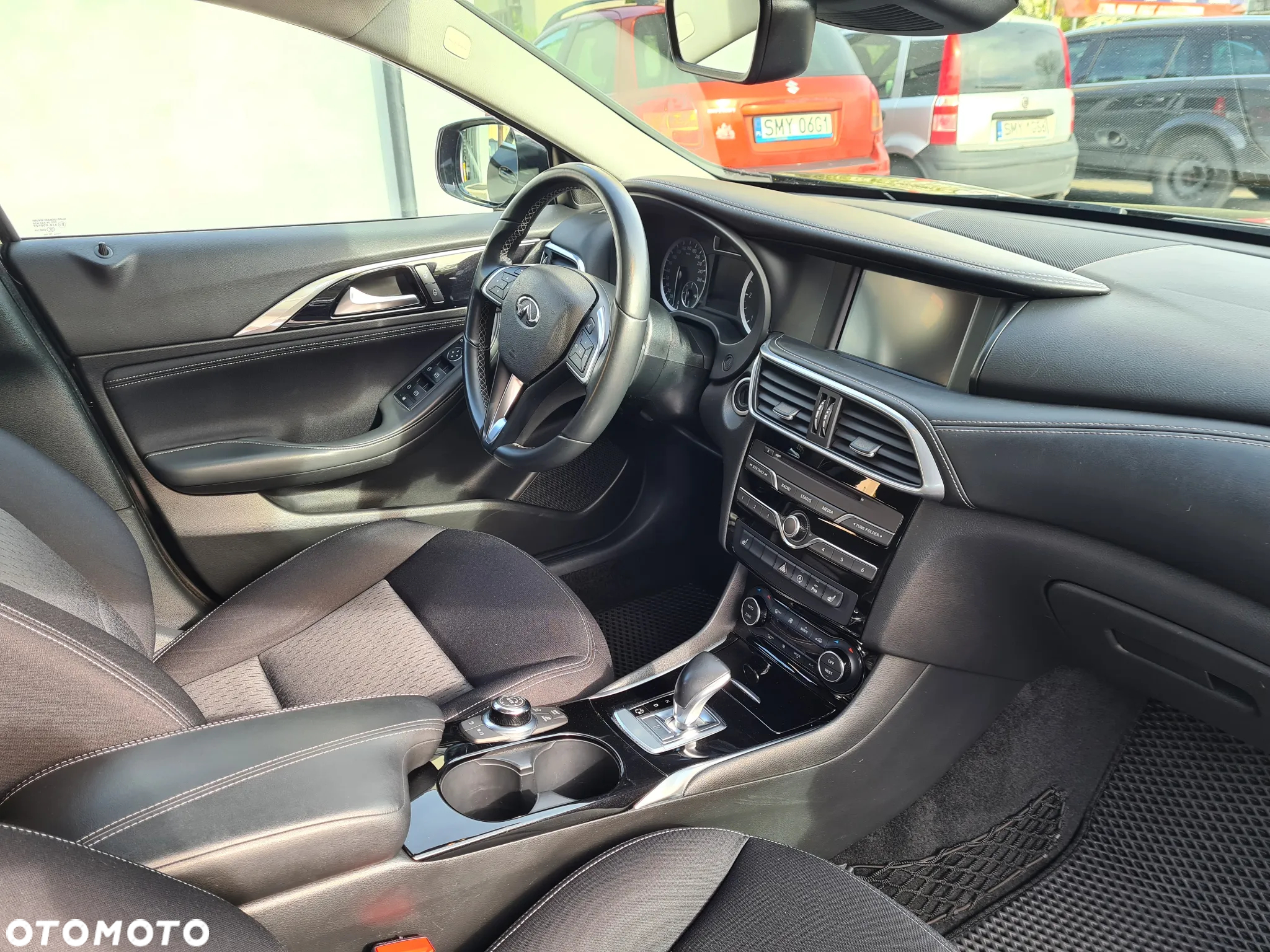 Infiniti Q30 1.5d Business 7DCT - 11