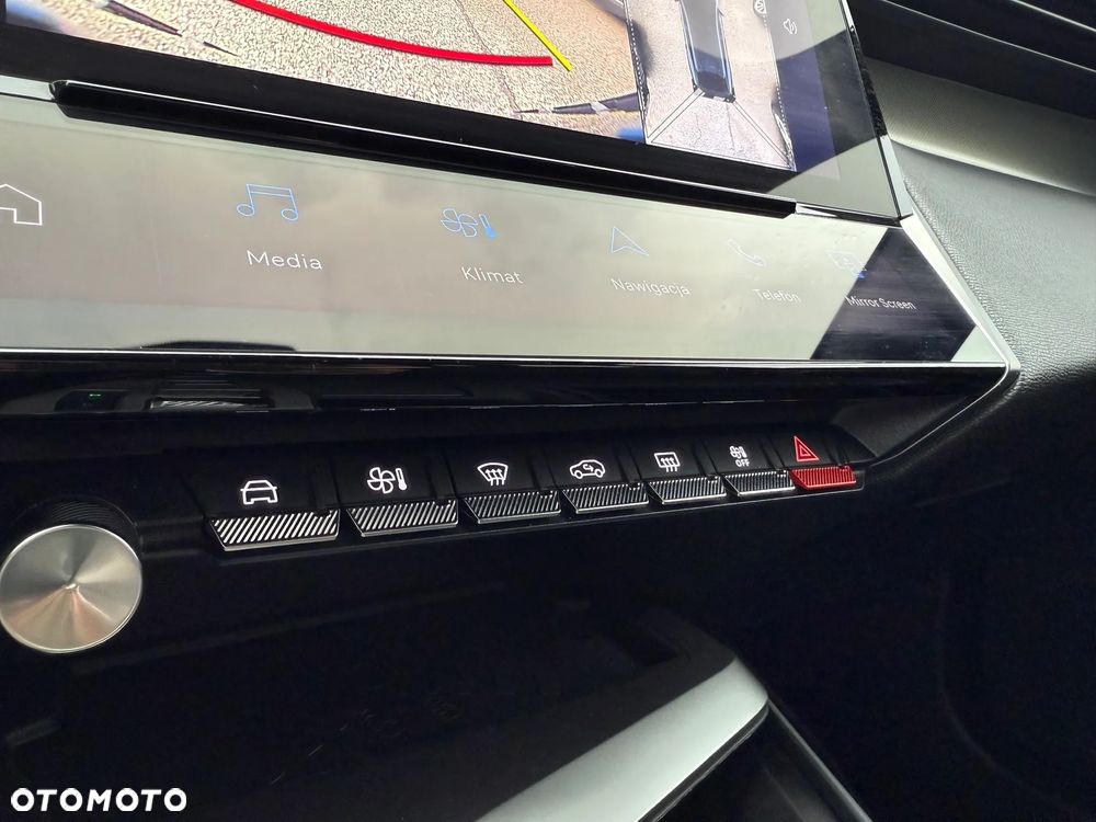 Peugeot 408 1.6 Plug-In Hybrid 180 GT EAT8 - 13