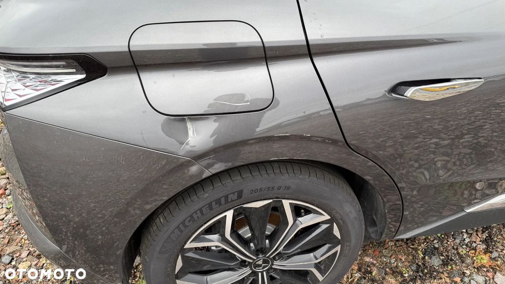 DS Automobiles DS 4 1.2 PureTech Étoile Alcantara - 11