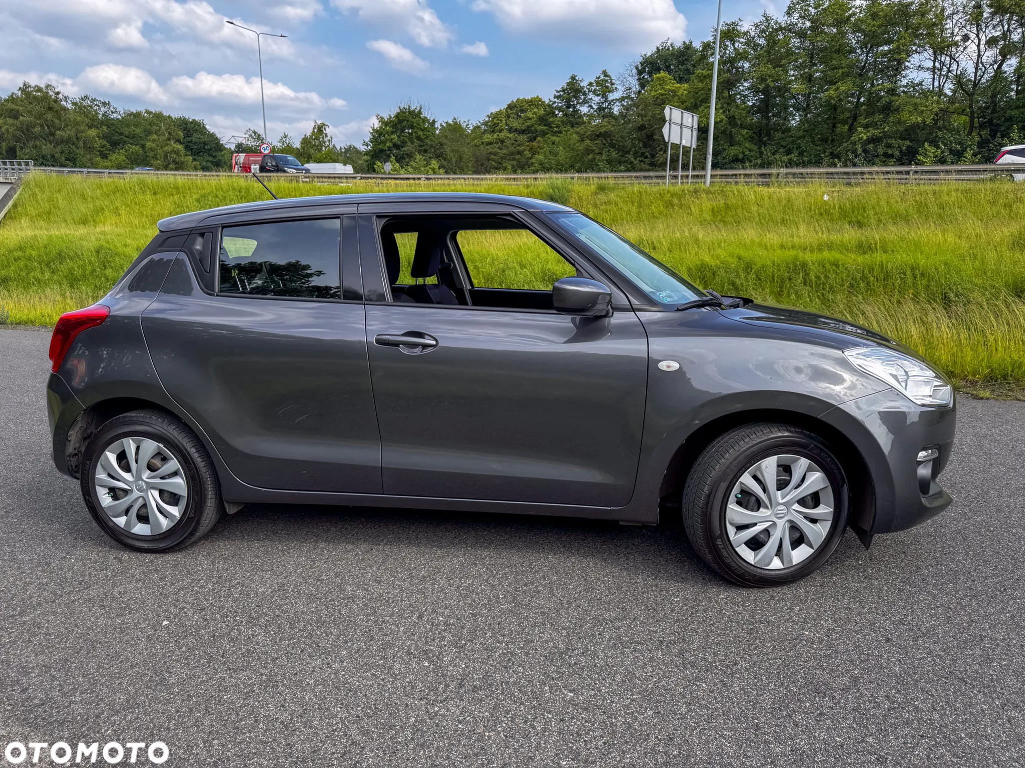 Suzuki Swift 1.2 Premium - 3