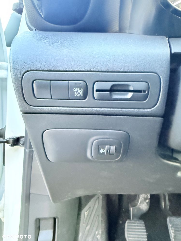 Citroën C3 Aircross BlueHDI 110 Stop & Start C-SERIES - 19
